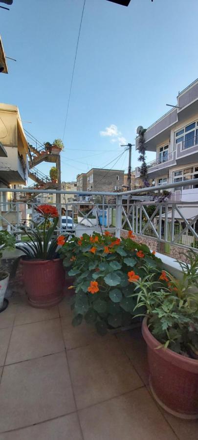 Honey Apartment Near Port Of Saranda Bagian luar foto